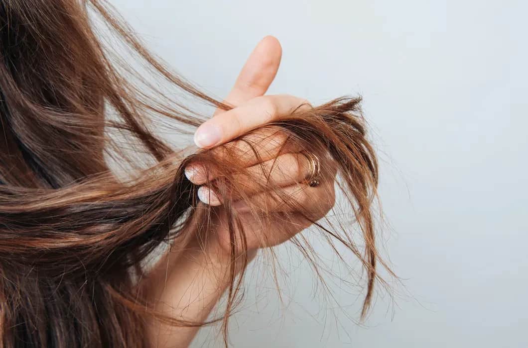 Strohige Haare: Ursachen und effektive Tipps zur Verbesserung